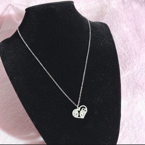 Hello Kitty & Dear Daniel Silver Stainless Steel Heart Pendant Necklace - Picture 7 of 8